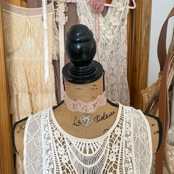 Silver Heart Tan Lace Choker Necklace - Picture 3 of 5